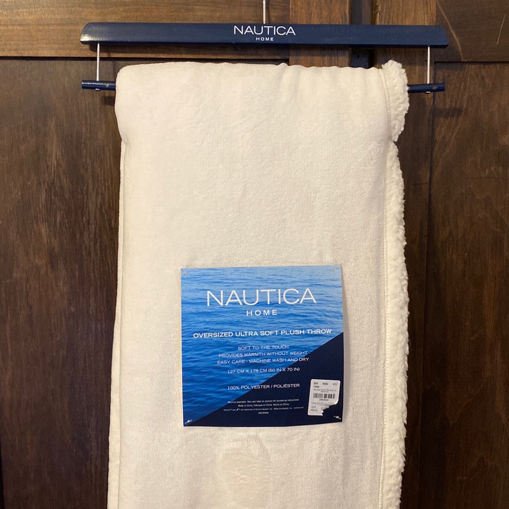 NWT nautica home blanket